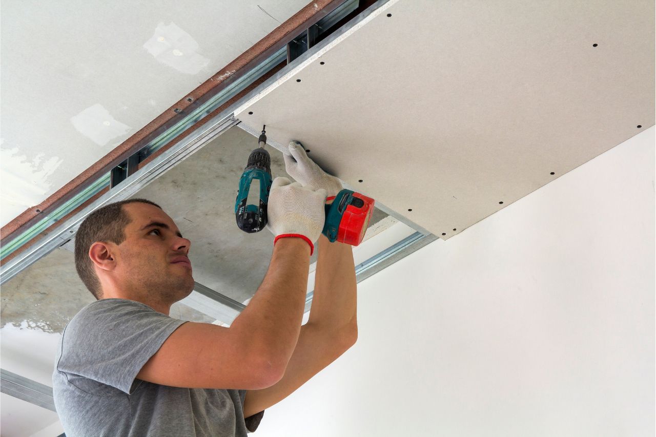 Factors Influencing Repair Costs in Leaking Ceiling in Florida