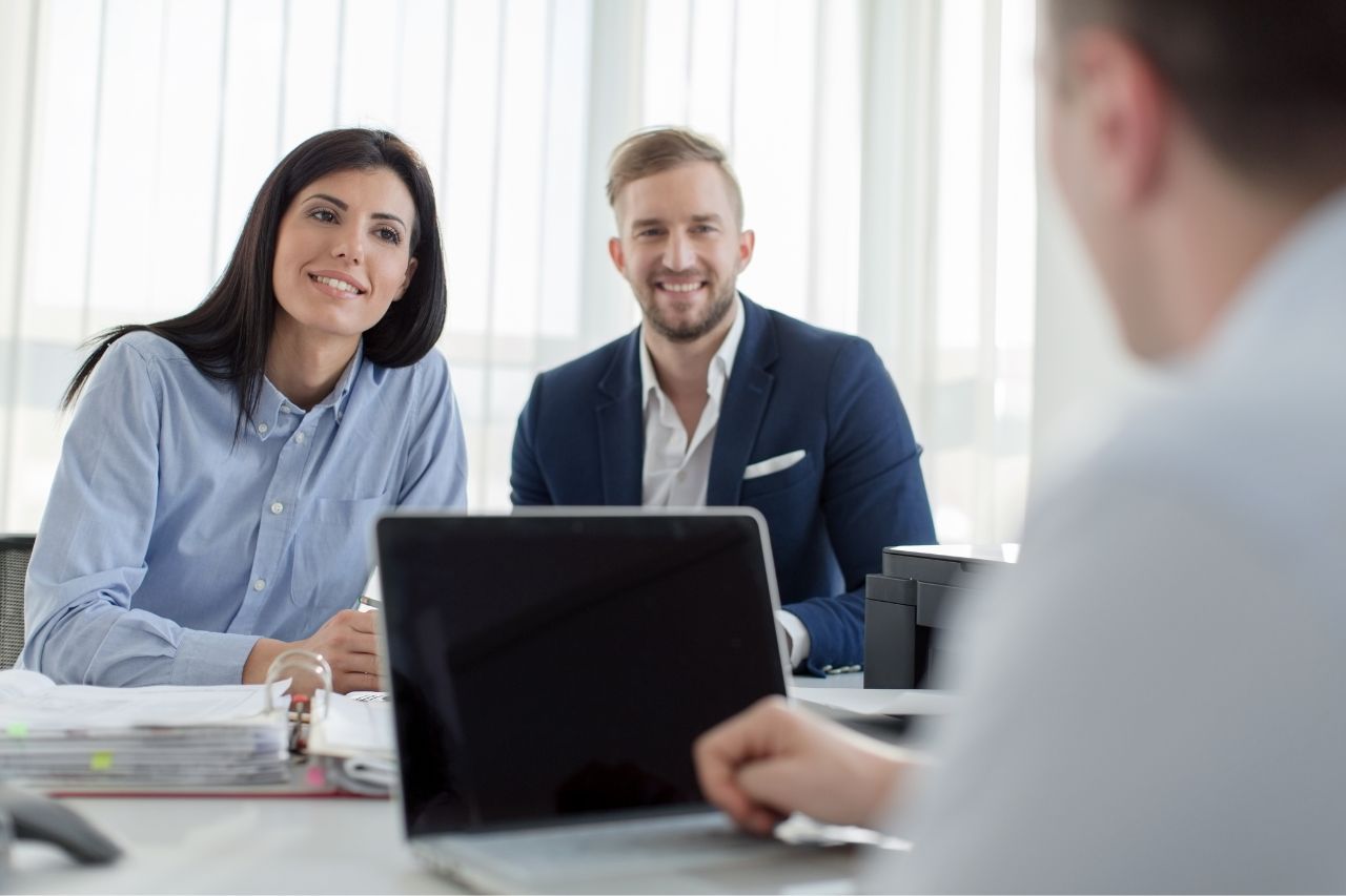 Great Lakes Insurance SE Cooperating with Insurance Adjuster