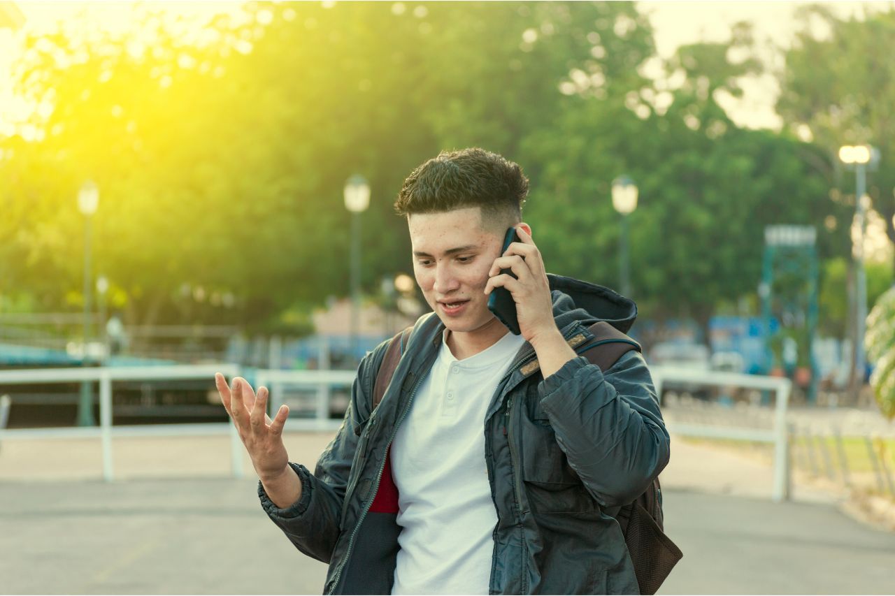 Report the claim to Great Lakes Insurance SE